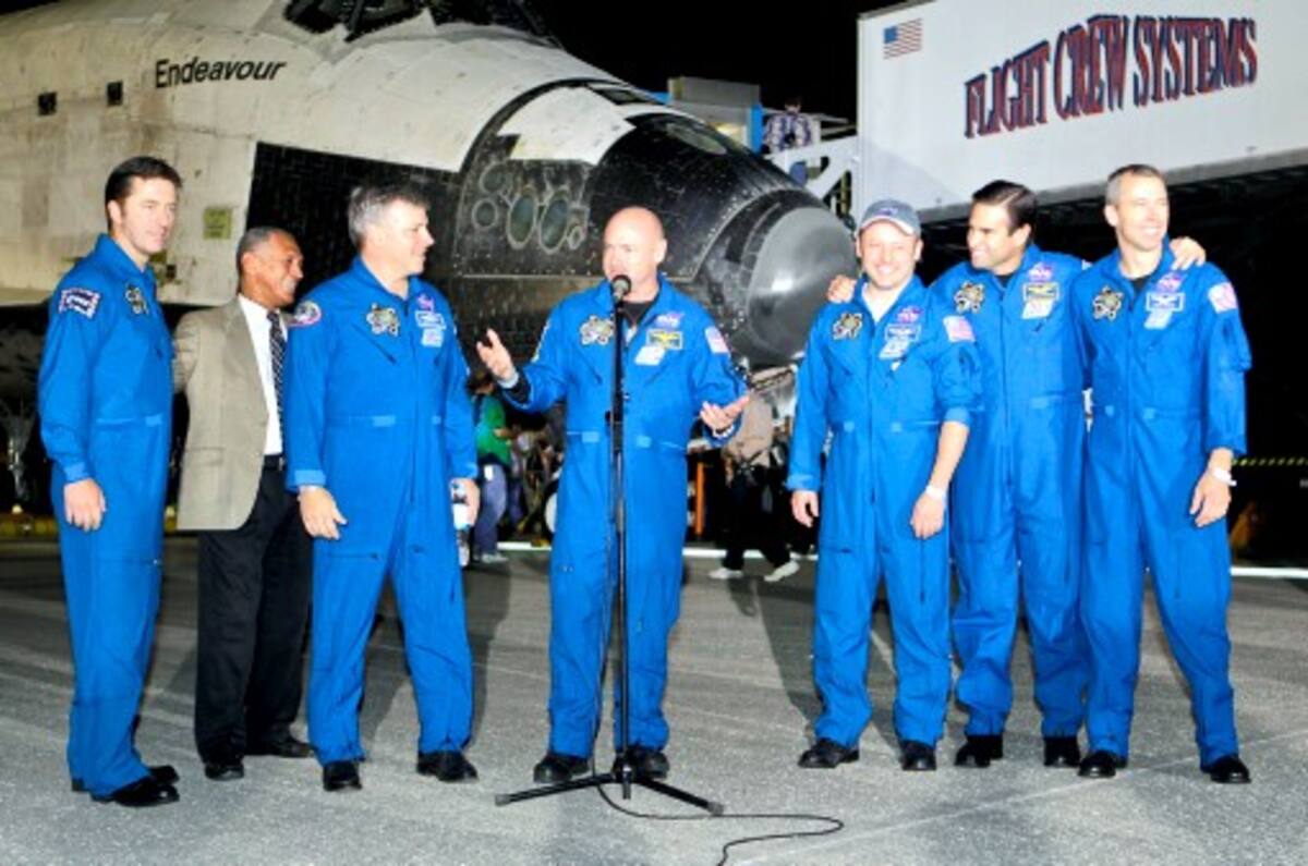 La tripulación del Endeavour fue ovasionada en Houston. AFP