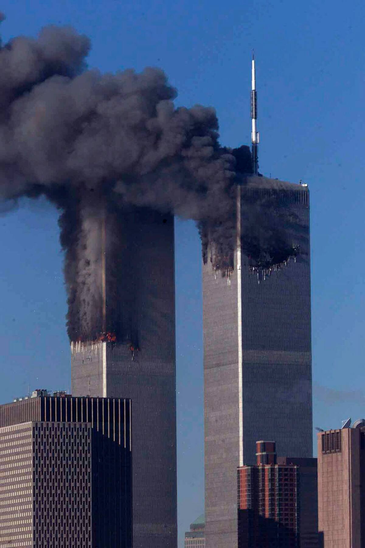 Se cumplen 23 años del atentado contra las Torres Gemelas en Estados Unidos. //EFE