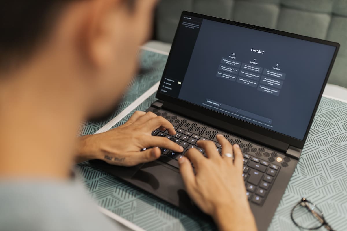 Los resultados de las indicaciones dependerán de la información que proporcione el usuario. Mientras más específico sea el contexto, mejores serán las recomendaciones generadas por la IA. // Foto: Pexels.