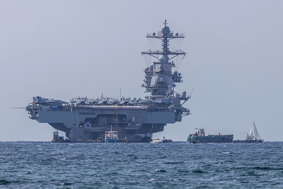 Portaaviones de Estados Unidos abandona el mar Rojo, ¿por qué?