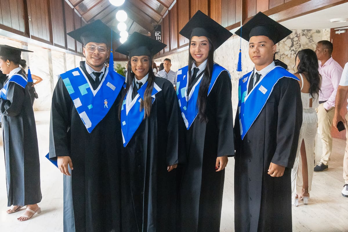 Luis Alfredo De La Osa, Verónica Del Carmen Castro, Valentina Castro y Juan Miranda.