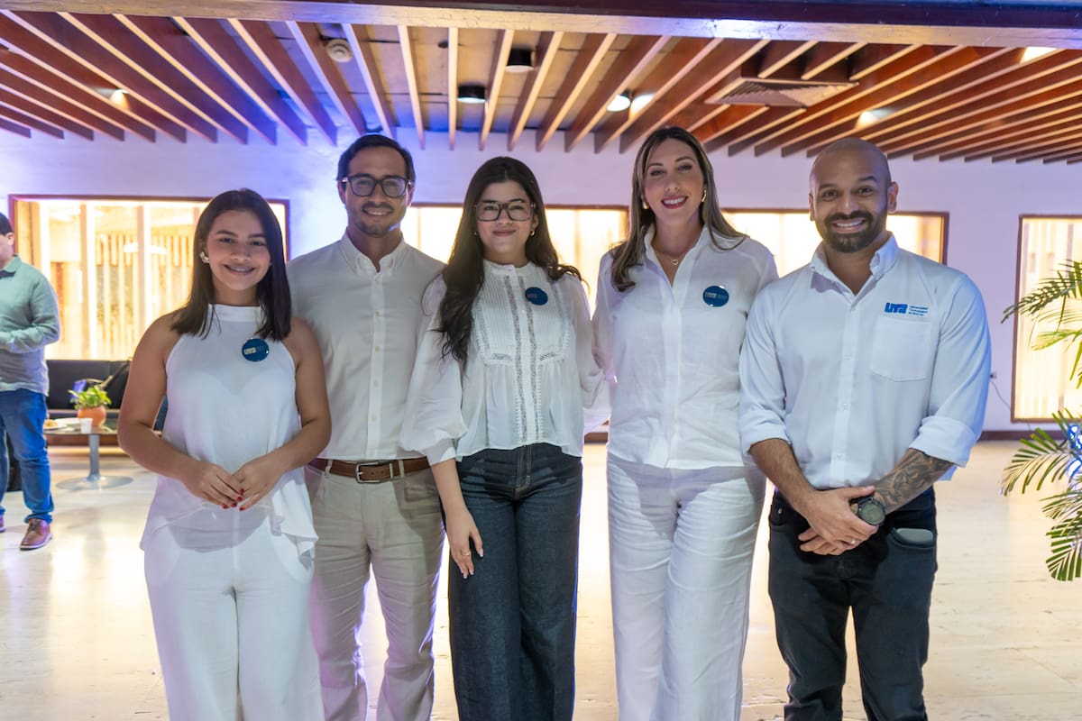 Vanessa González, Jairo Cárdenas, María Paula Vásquez, Mariandrea Corrales y Kevin Arnedo.
