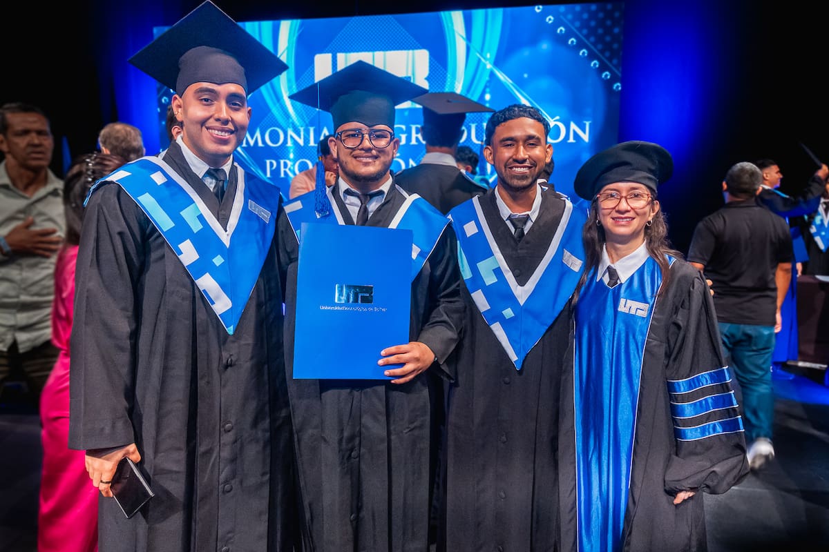 Joshua Ruiz, Camilo Madiedo, Sebastián Madiedo y Sonia Contreras.
