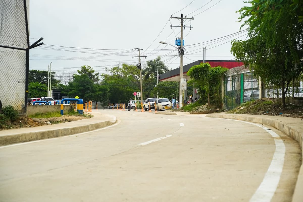 La Calle de ‘los seis mil’, cuenta con 166 metros de vía pavimentada, un ancho promedio de seis metros y un espesor de pavimento de 22 centímetros. // Foto: Cortesía - Gobernación de Bolívar.