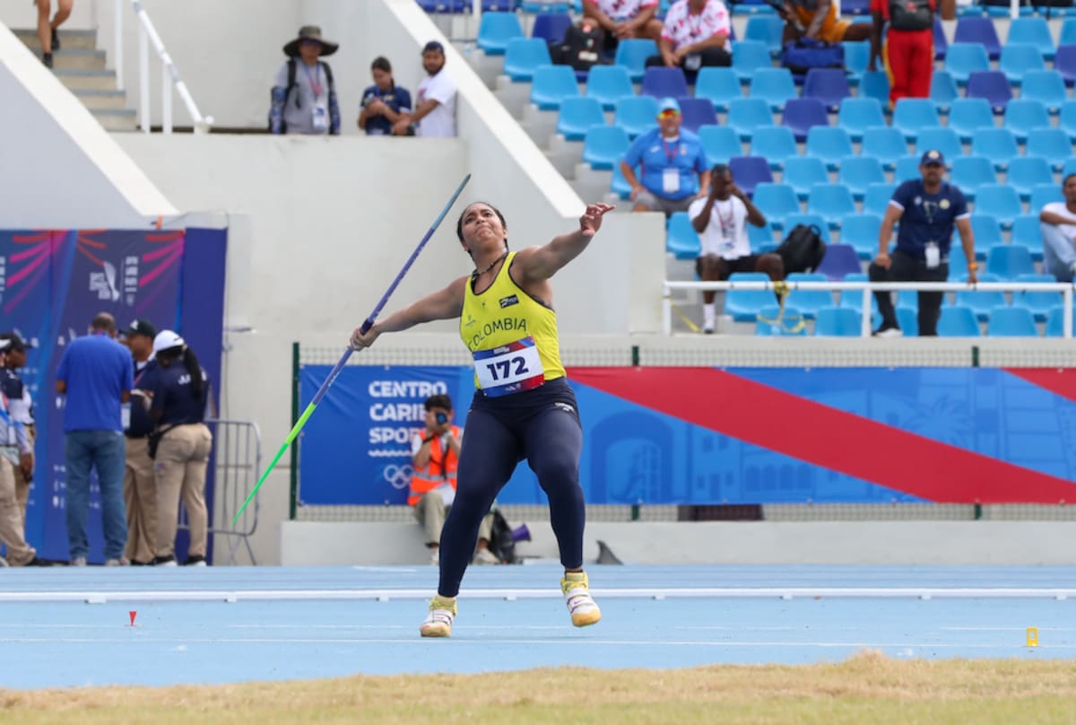 Valentina Barrios Bornacelli, consiguió medalla de plata en atletismo, lanzamiento de jabalina. //Cortesía Indeportes Atlántico.