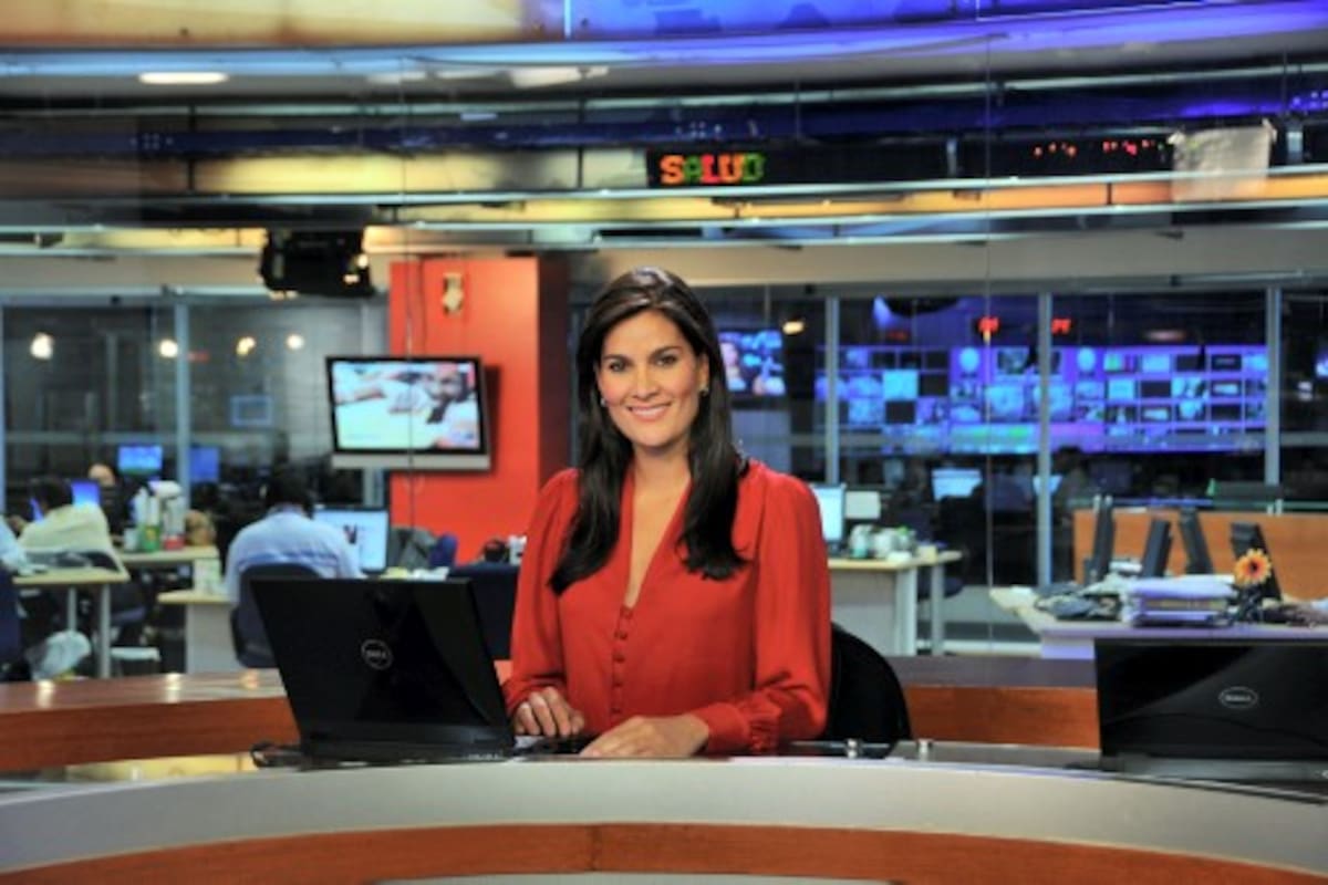 Vanessa de la Torre como presentadora de Noticias Caracol. //Foto: Colprensa-Cortesía Canal Caracol.