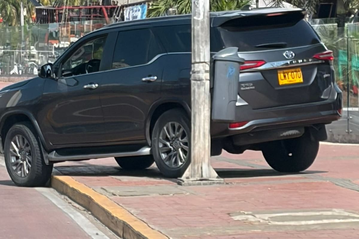 Vehículo invadió andén del muelle de La Bodeguita: Dumek Turbay pide sanción