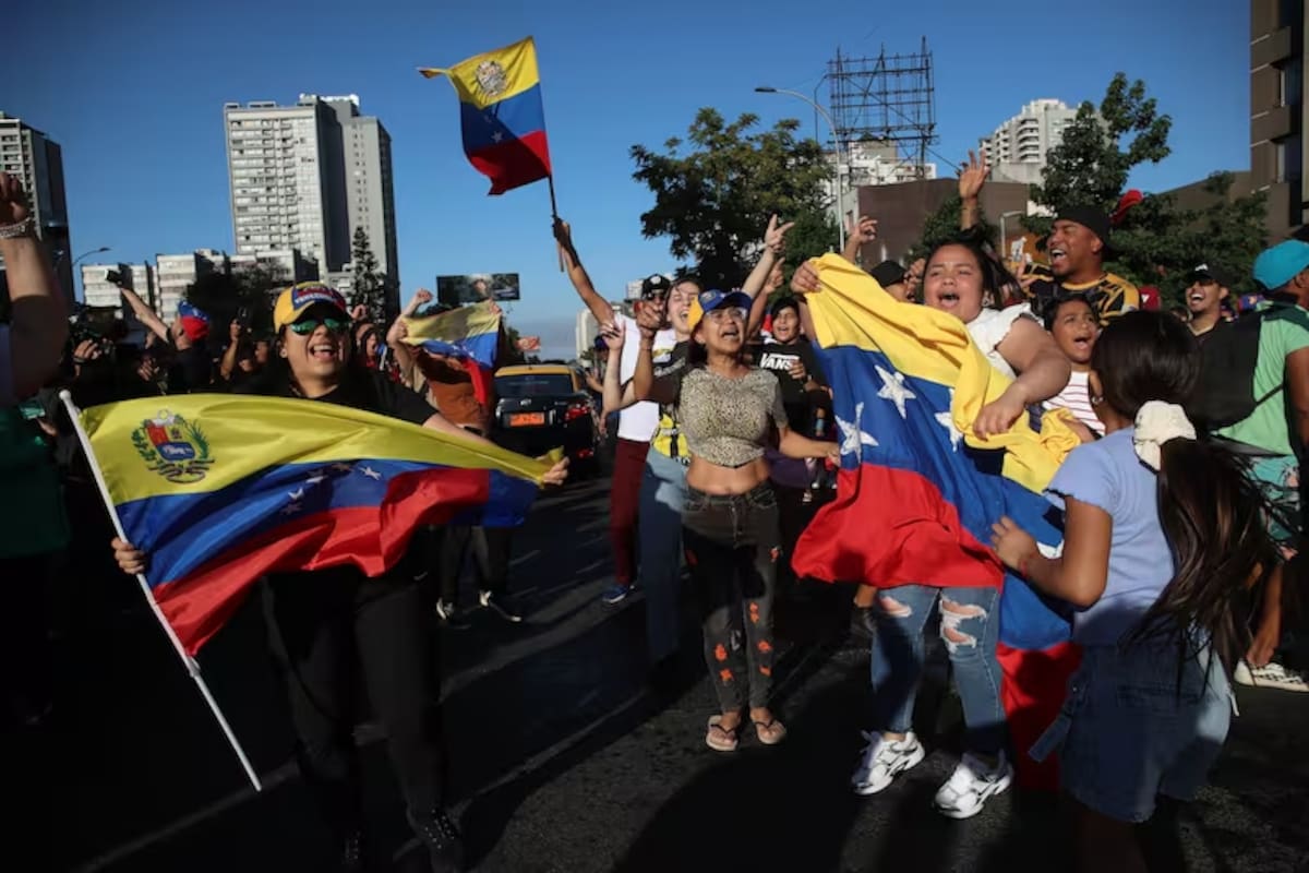 Videos: así están las calles de Venezuela y el mundo tras la caída de Maduro