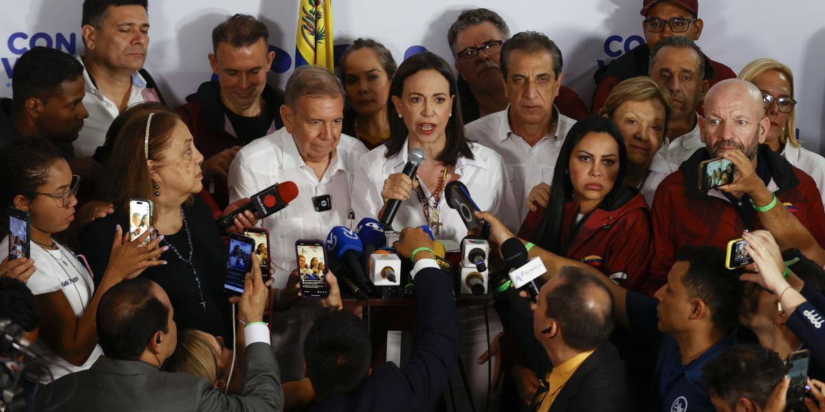 El candidato a la presidencia de Venezuela, Edmudo González Urrutia, y la líder opositora venezolana, María Corina Machado. //Tomada de X