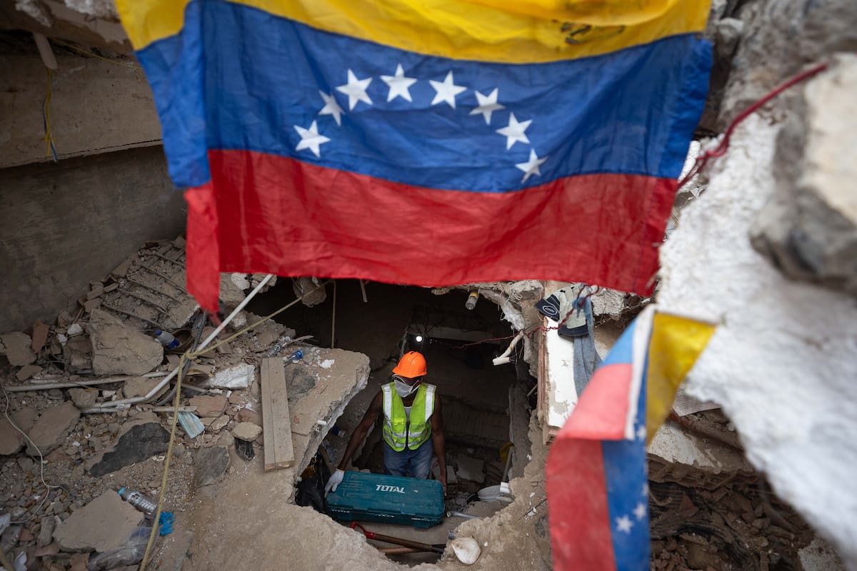 Venezuela y EE. UU. planean la reconstrucción mientras aumentan las víctimas mortales