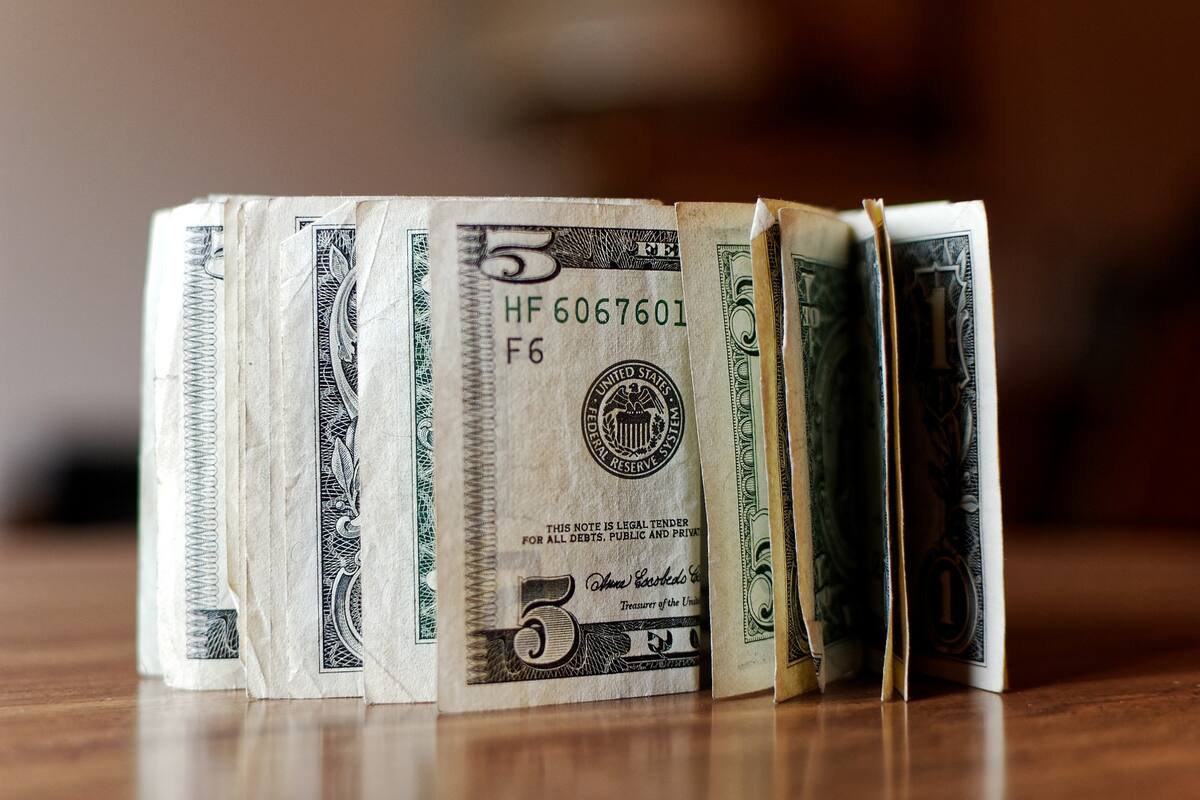 El dólar abrió jornada con leve alza en cotizaciones Next Day por festivo EE.UU.