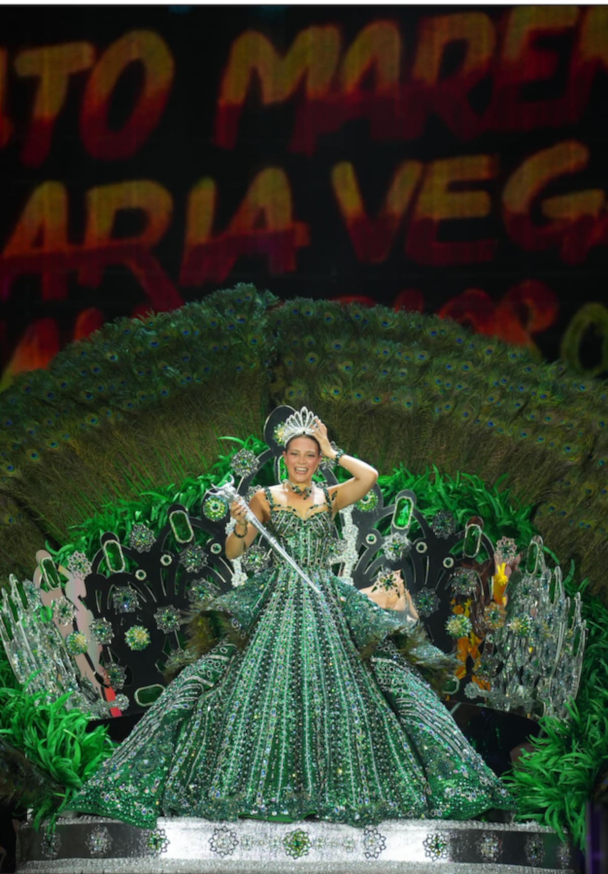 Con el vestido 'Raíz Viva' Michelle Char Fernández, se coronó como del Carnaval de Barraquilla 2026.//Cortesía Carnaval de Barranquilla.