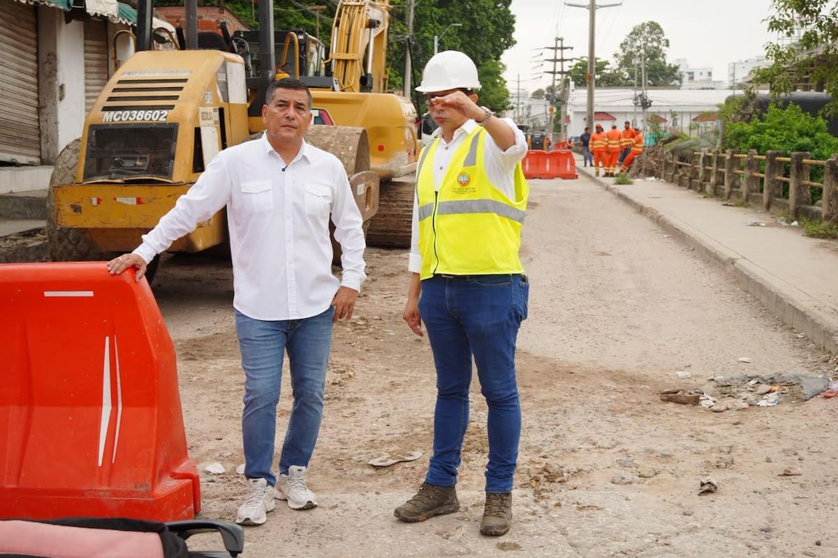 Dumek Turbay inicia recuperación vial de la isla de Manzanillo en El Bosque