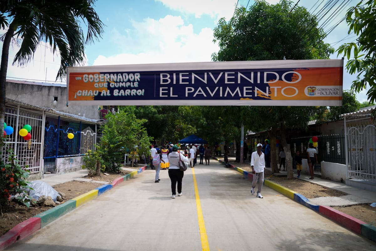 Gobernación de Bolívar entregó nueva calle pavimentada en Flor del Campo