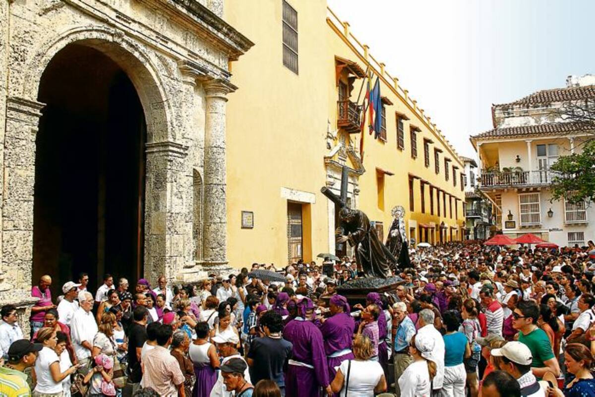 Varios puntos el Centro Histórico, San Diego, Santo Domingo y San Pedro recrearon el camino de Jesús al calvario en las 15 estaciones del viacrucis. EL UNIVERSAL