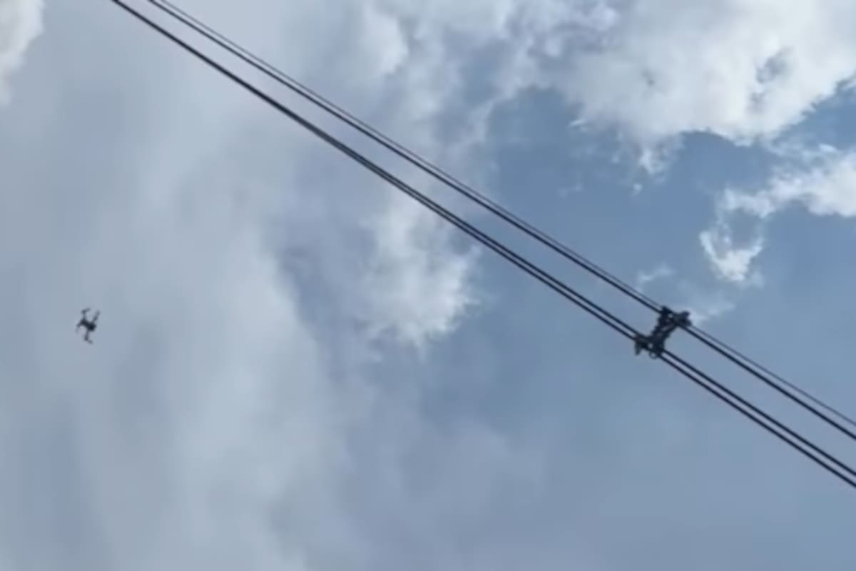 Video: bomberos utilizaron un dron para rescatar a gato atrapado en Pereira