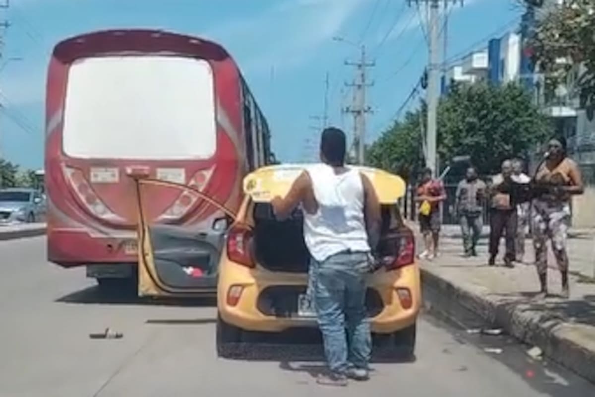 Video: riña entre taxista y conductor de buseta por pasajero en Bocagrande