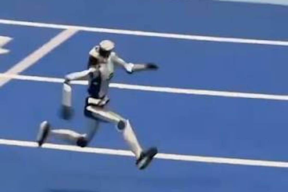 Video: robots humanoides sorprenden con su velocidad en Juegos de Pekín