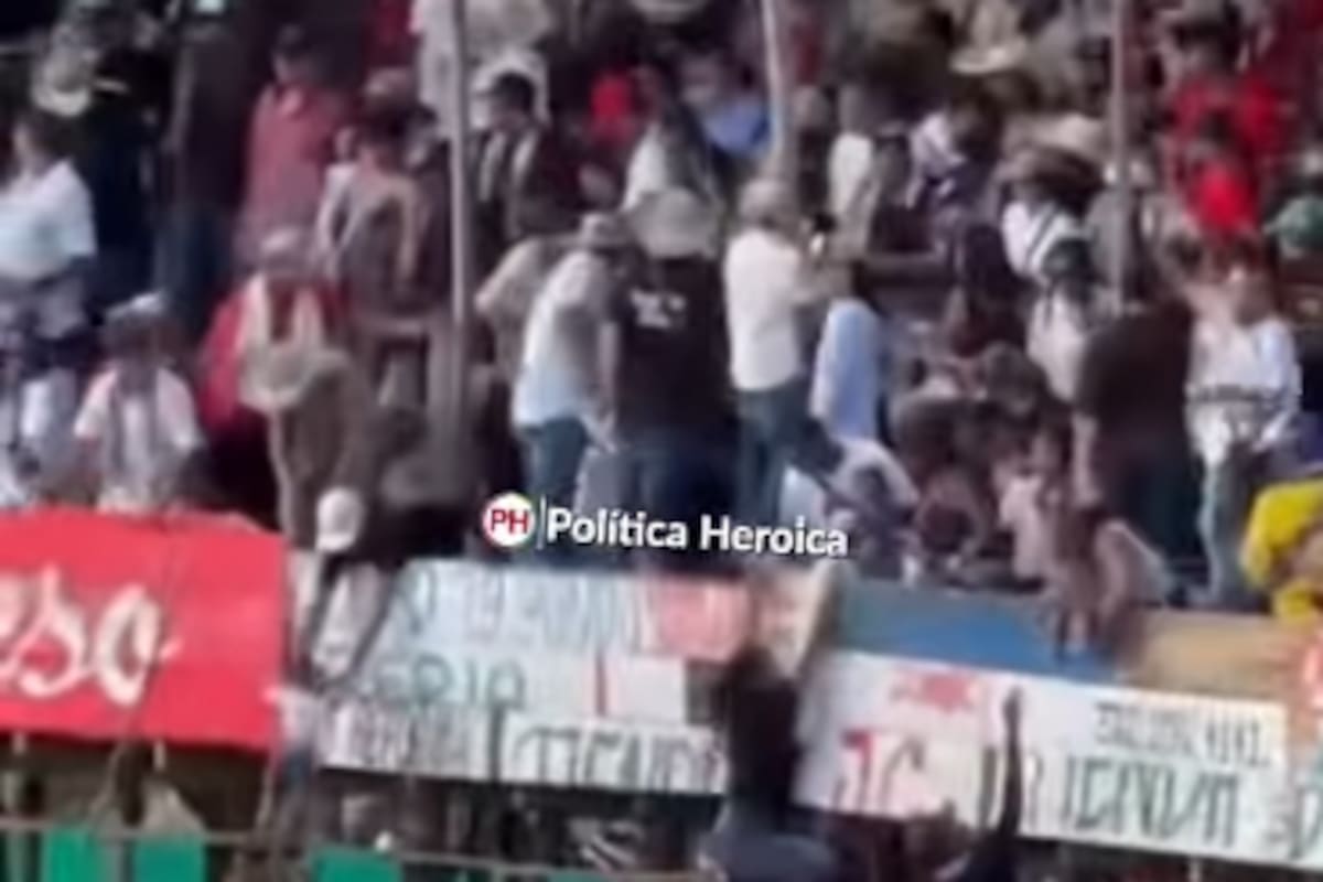 Video: susto en Ayapel por inclinación de corraleja en plena corrida