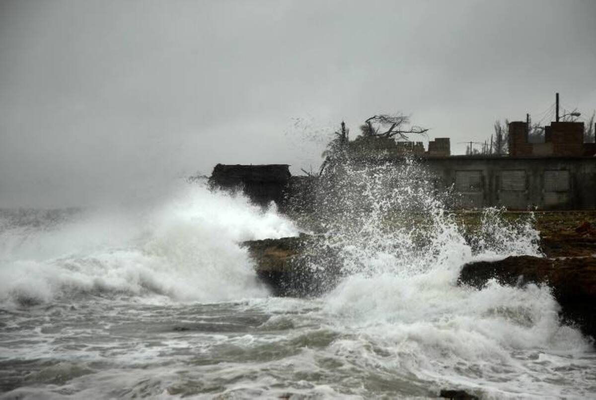 La tormenta tropical salió de Cuba hacia el Estrecho de Florida luego de cruzar la porción oriental de la isla durante casi cinco horas AFP STR