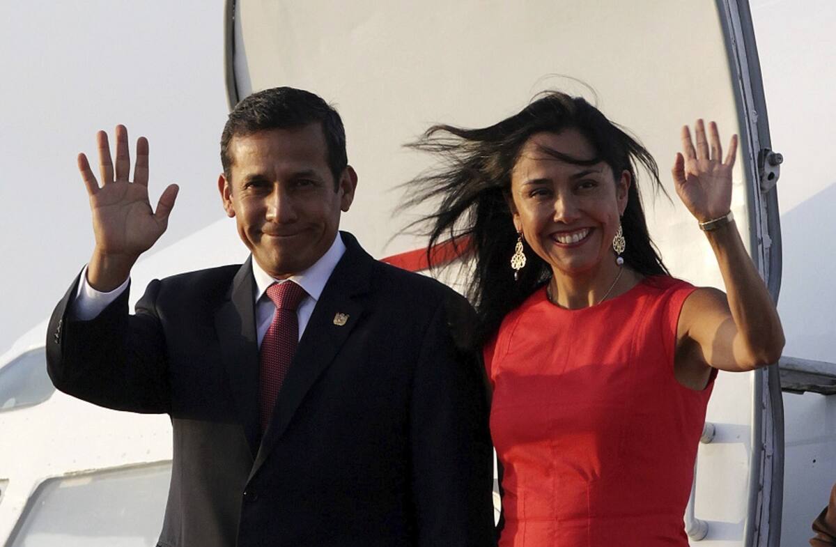 En la imagen, el expresidente peruano Ollanta Humala, junto a su esposa, Nadine Heredia. EFE/Archivo