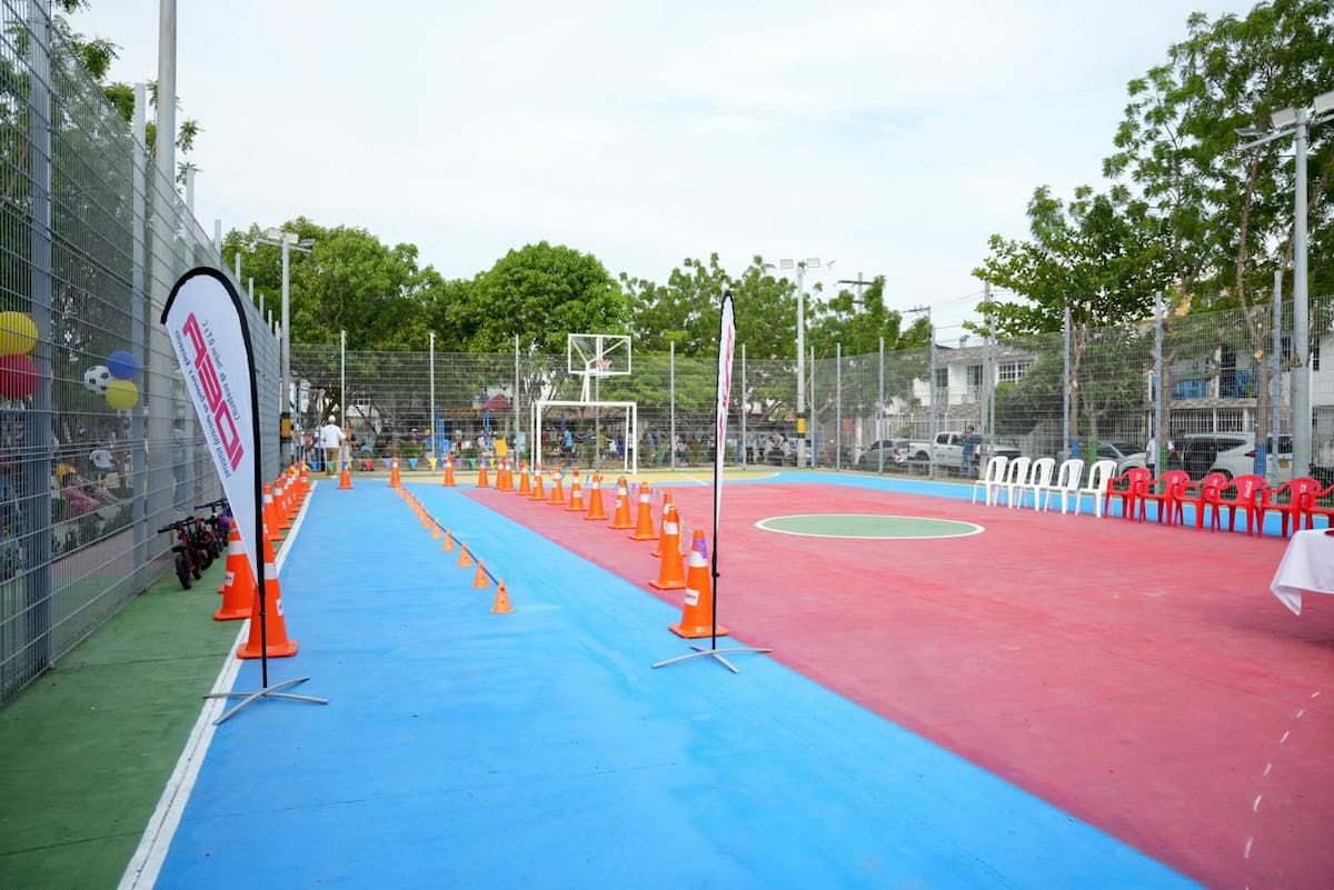En el nuevo parque de la Inmaculada Concepción en Villas de La Candelaria, más de 8.000 personas se benefician con un nuevo escenario para el deporte, la recreación y la integración comunitaria. // Foto: Cortesía - Alcaldía de Cartagena.