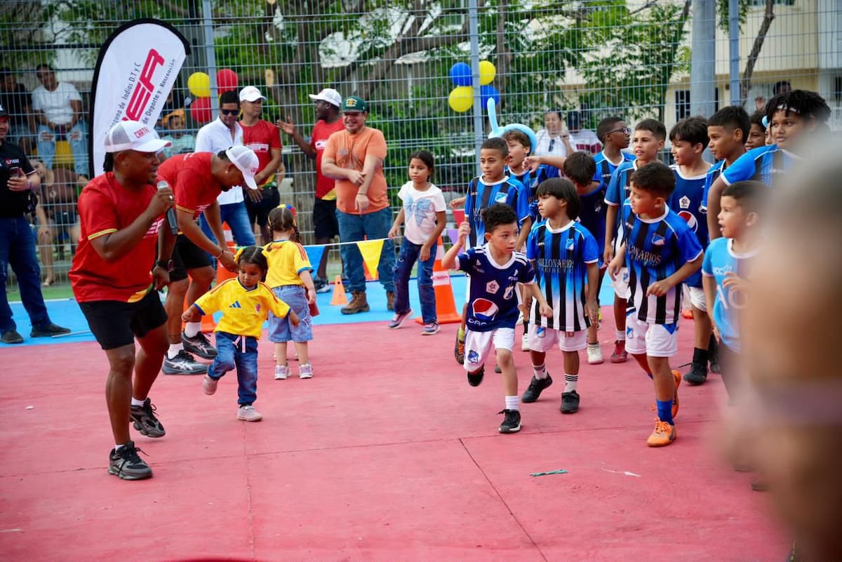 En el nuevo parque de la Inmaculada Concepción en Villas de La Candelaria, más de 8.000 personas se benefician con un nuevo escenario para el deporte, la recreación y la integración comunitaria. // Foto: Cortesía - Alcaldía de Cartagena.
