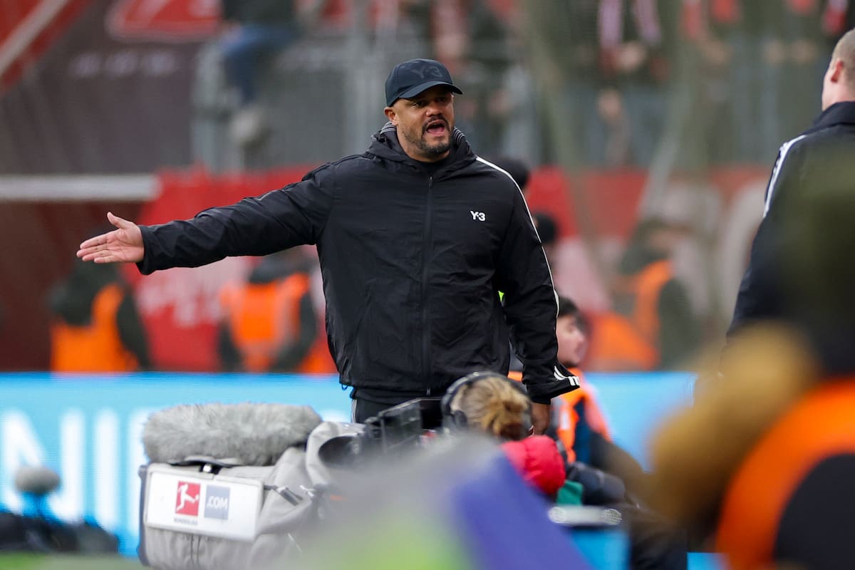 El entrenador belga Vincent Kompany se mostró crítico con la actuación del árbitro en el partido entre Bayer Leverkusen y Bayern Múnich. //Foto, EFE: CHRISTOPHER NEUNDORF