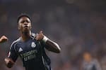 Vinícius anotó dos golazos y lleva a Real Madrid al Clásico con vida, en LaLiga