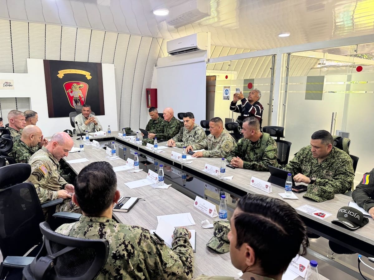 Visita del jefe del Comando Sur de EE.UU., Francis Donovan, a Colombia. Se reunió con el ministro de Defensa, Jorge Mora. // Ministerio de Defensa
