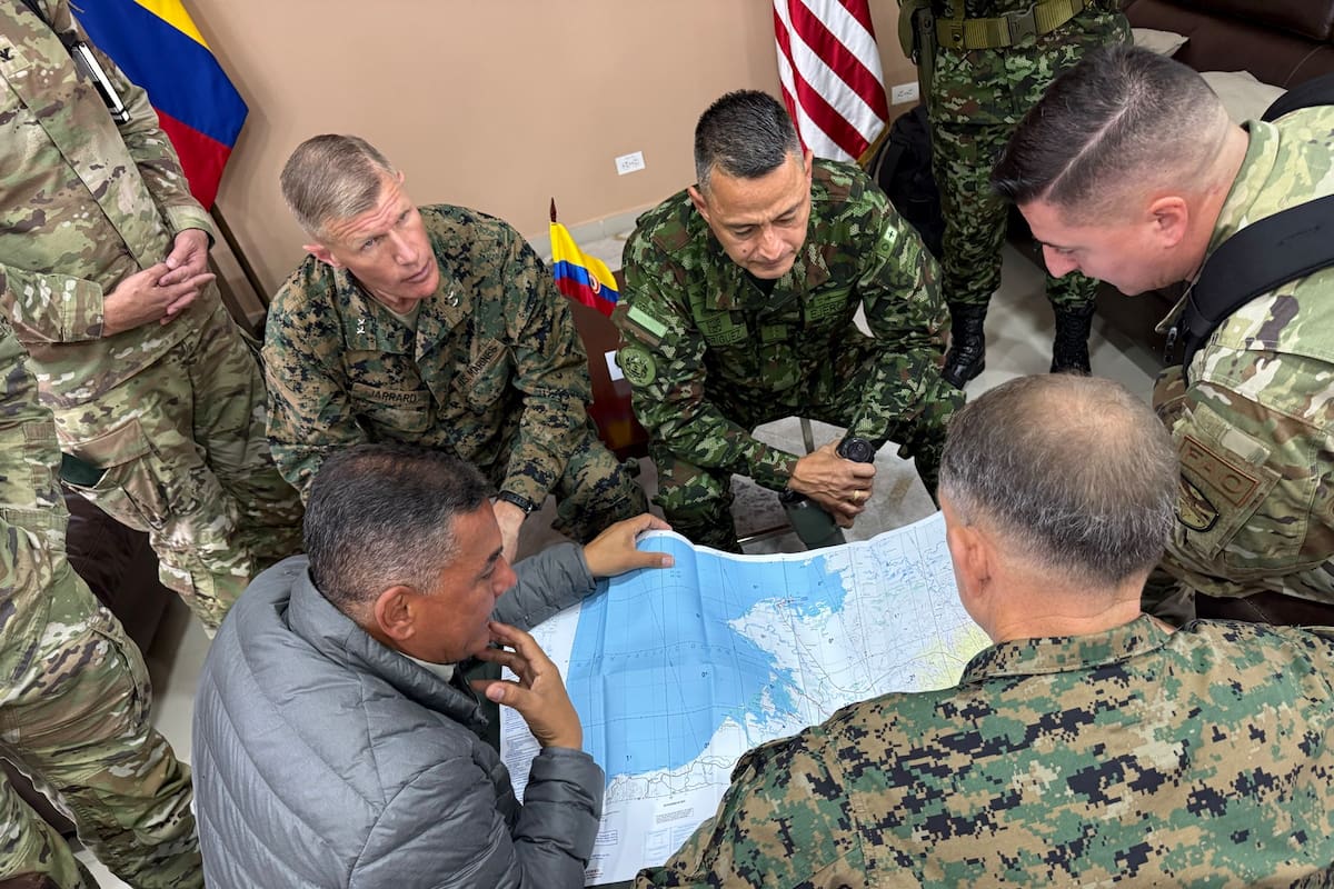 Jefe del Comando Sur de EE.UU. se reunió con Mindefensa y visitó Tumaco