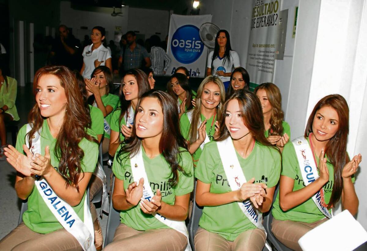 Las candidatas mostraron una participaron activa durante la charla.