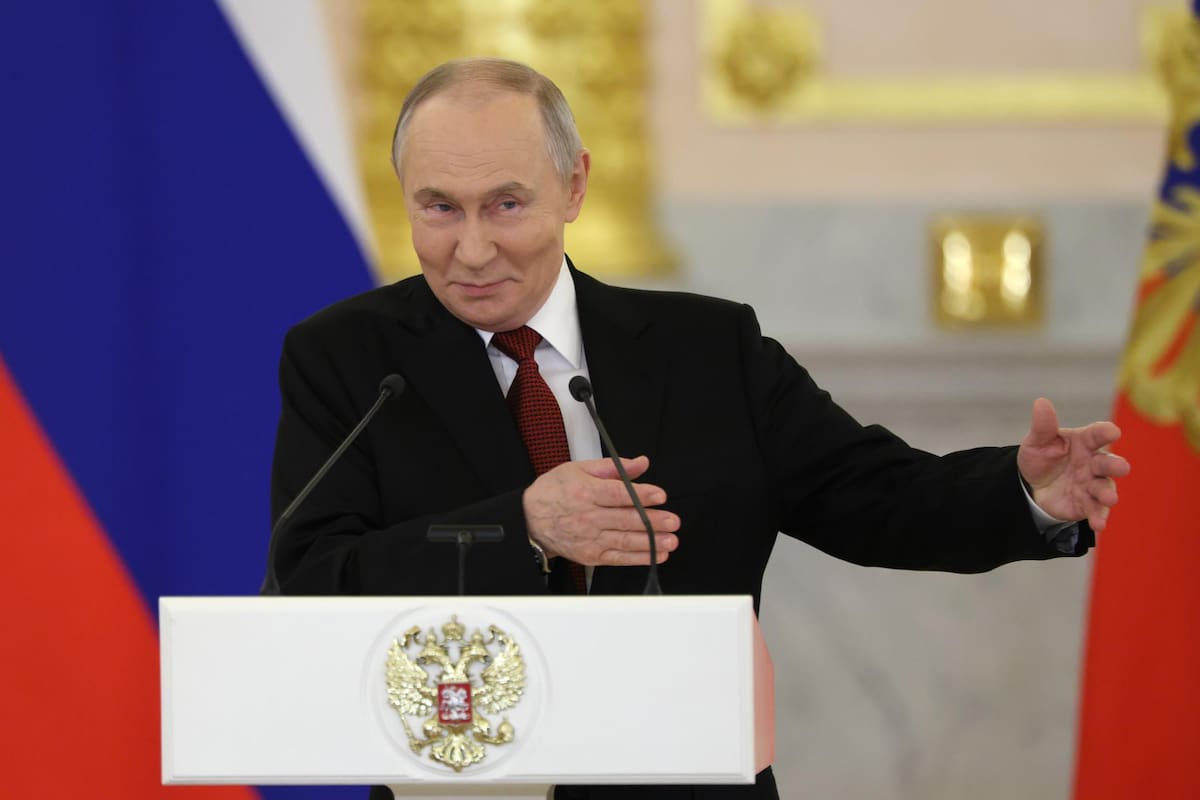 Putin pone sobre la mesa una reunión con Zelenski bajo una condición