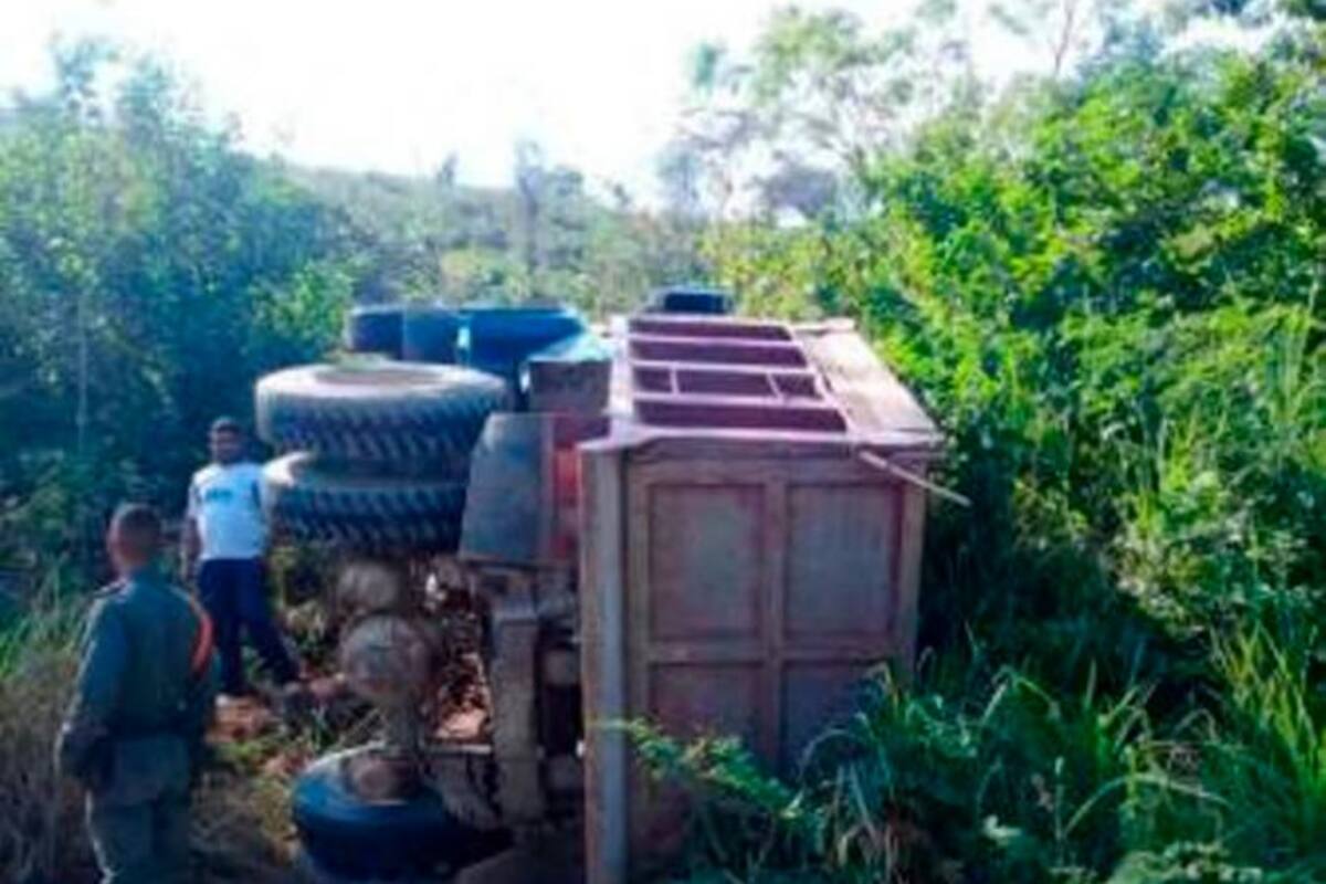 Denuncian exceso de velocidad de volquetas