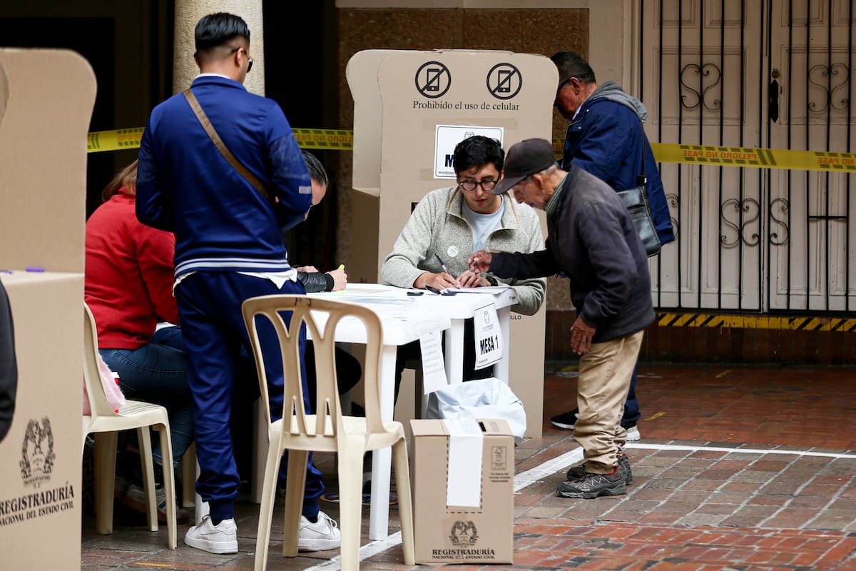 Así avanza el escrutinio tras elecciones en Colombia: aún faltan más de 1.000 mesas municipales