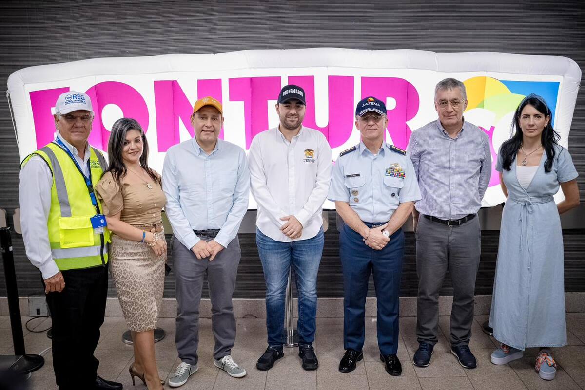 Inauguración del vuelo Cartagena - Mompox. // Foto: Cortesía