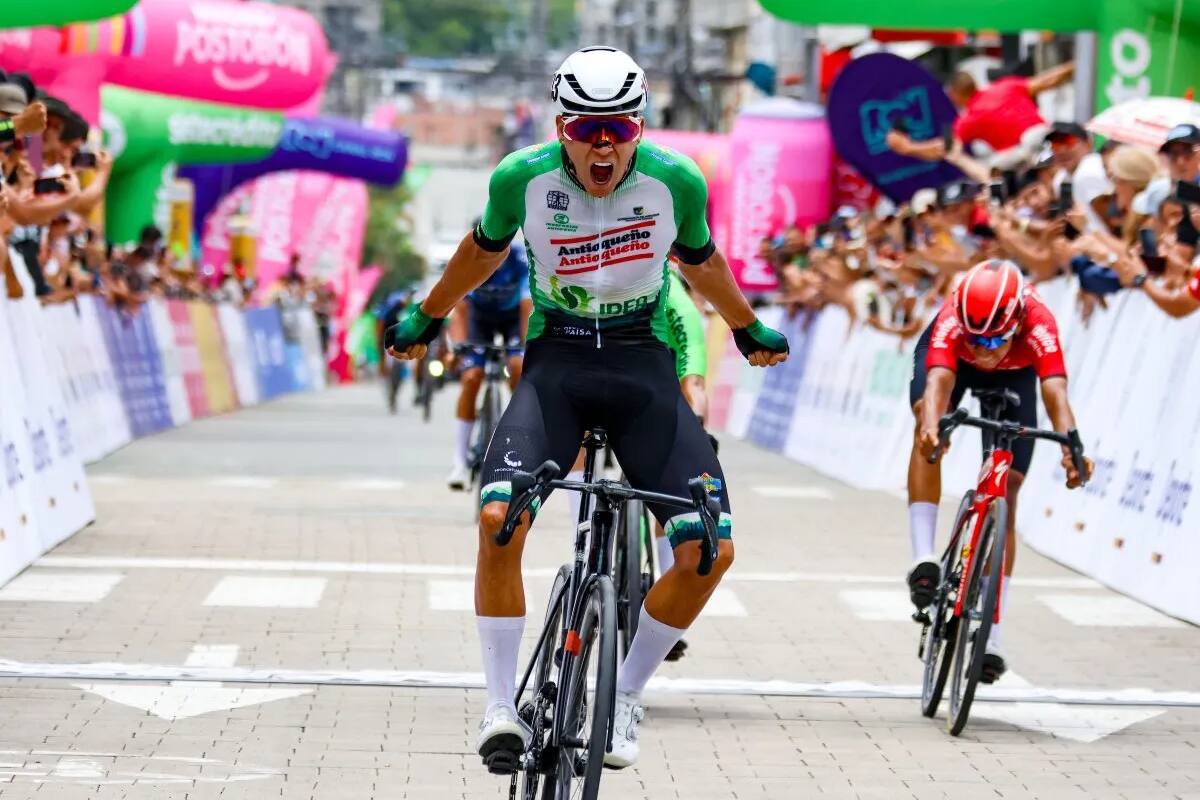 Vuelta a Colombia: Rodrigo Contreras mantiene liderato tras triunfo de Osorio