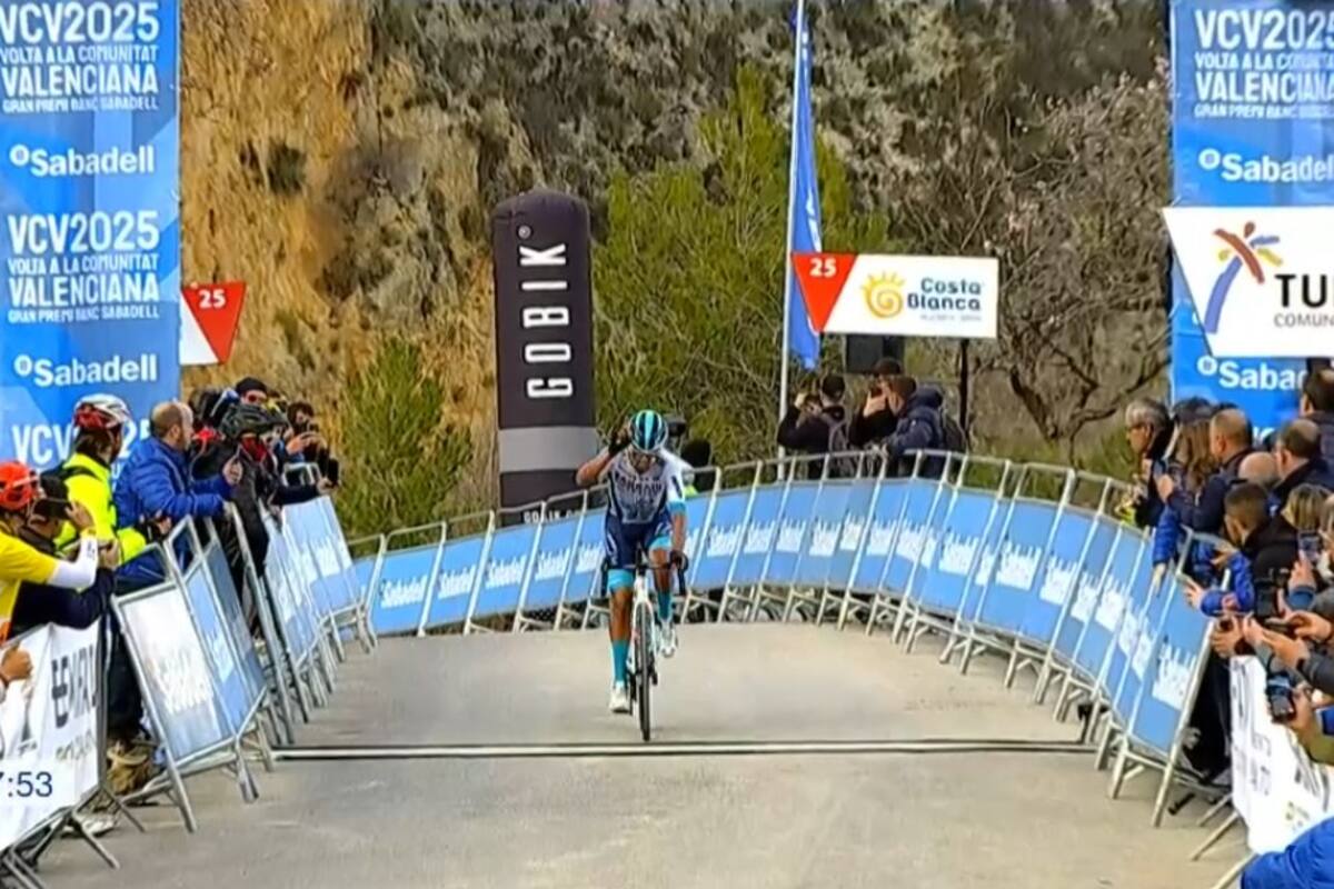 Santiago Buitrago gana la segunda etapa de la Vuelta a a la Comunidad Valenciana