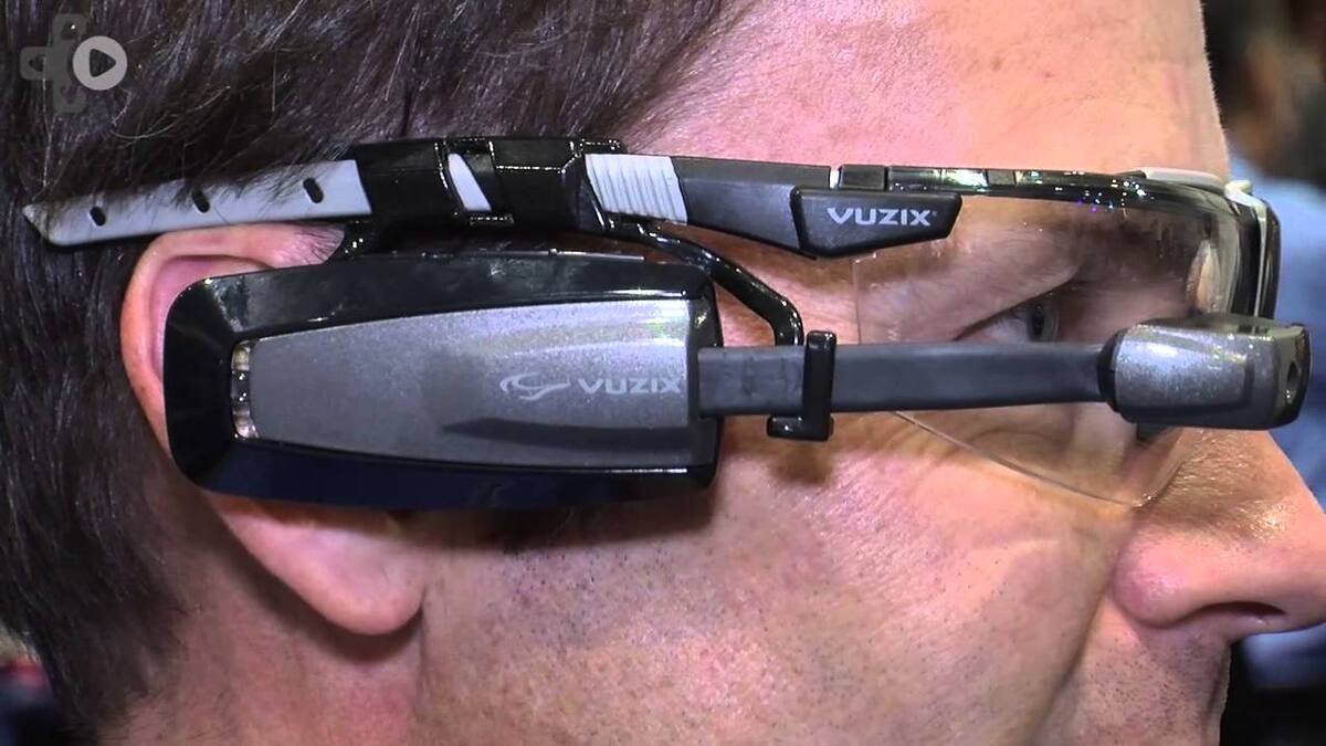 Vuzix es una compañía que desarrolla lentes inteligentes y esta vez se alió con Lenovo para crear este producto. Cortesía