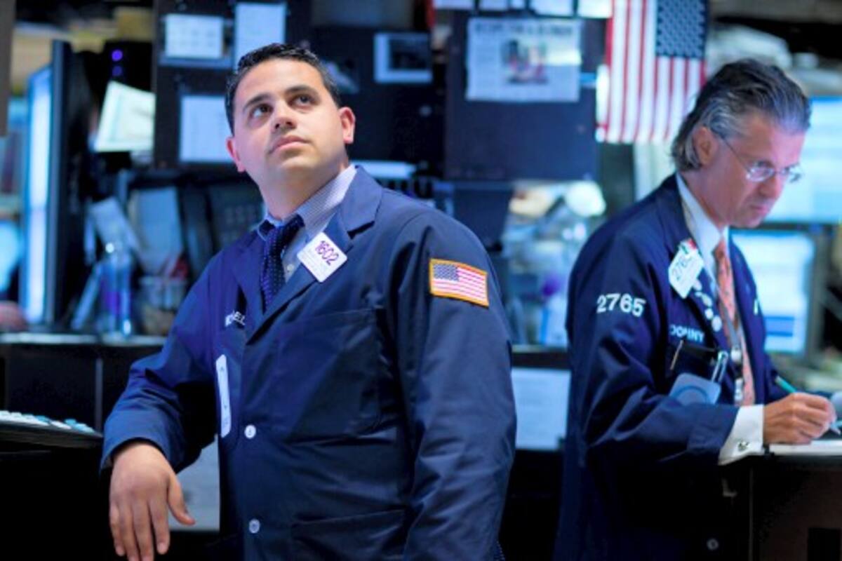 Wall Street abre con caída luego de degradación de S & P