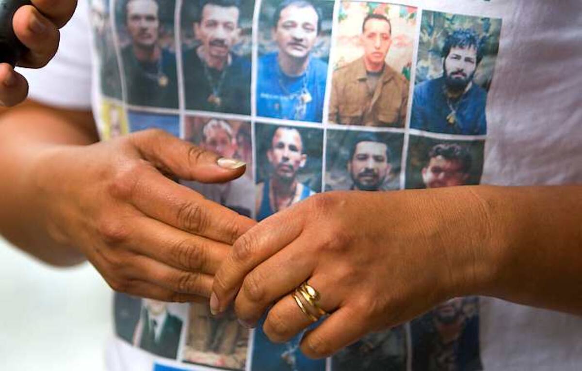 Las Farc mantienen cautivos a por lo menos 13 policías y militares AP William Fernando Martinez