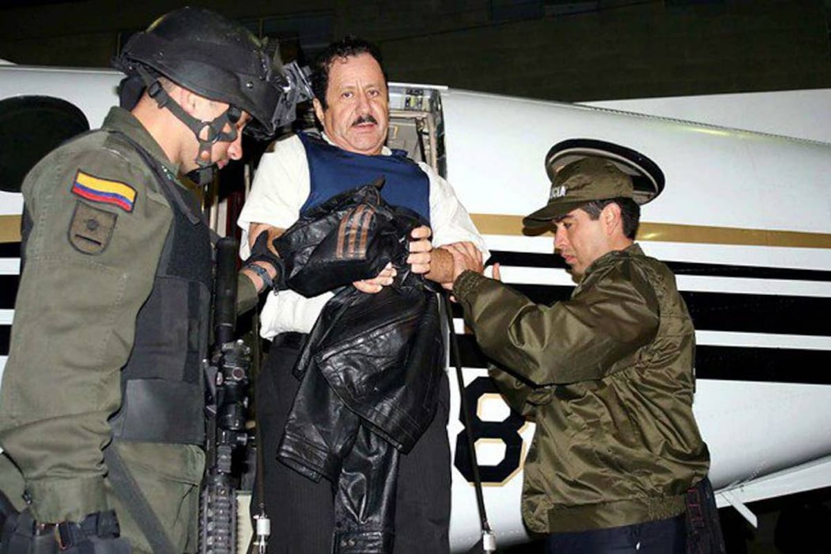 Condenan al exjefe paramilitar Hernán Giraldo por delitos atroces con 3 menores de edad