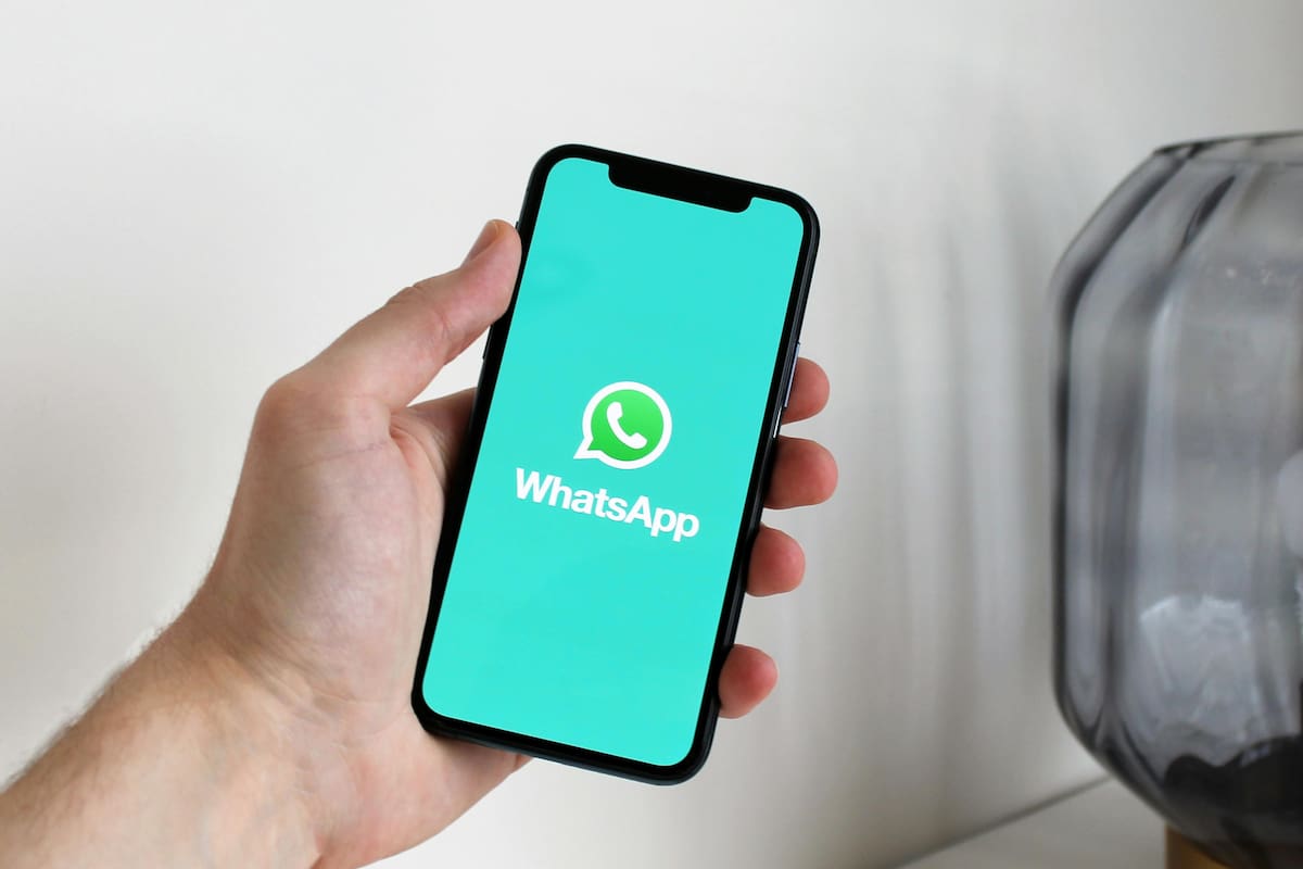 WhatsApp ofrece empleos con salarios altos en dólares: estas son las vacantes. // Foto: Pexels.