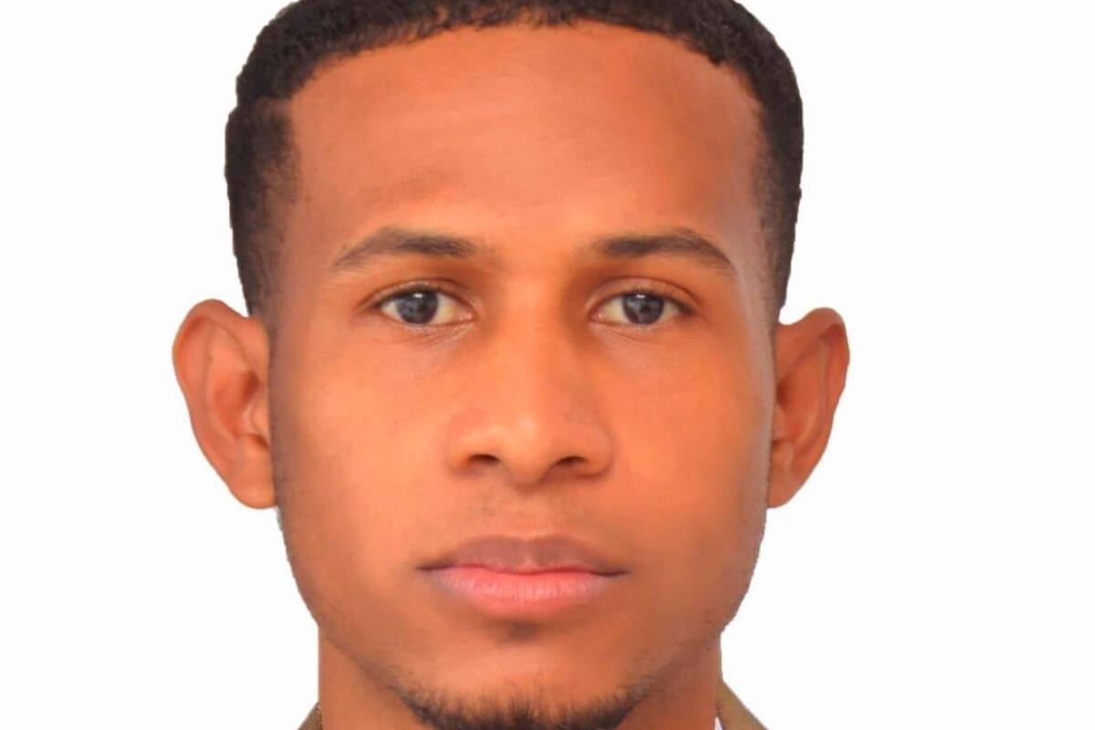 Con 28 años, cartagenero tiene dos profesiones, dos maestrías y más