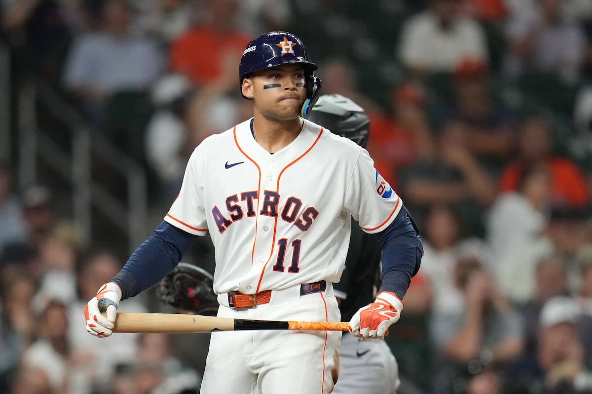 Cam Smith (11), de los Astros de Houston, reacciona tras poncharse durante la novena entrada del primer partido de la serie de comodines de la Liga Americana contra los White Sox de Chicago. //Foto, AP: Karen Warren