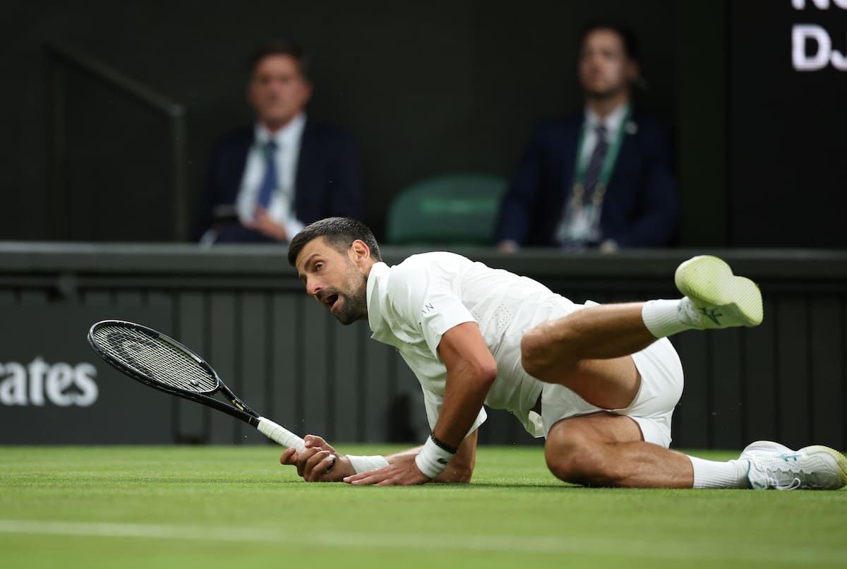 Djokovic evita el golpe y supera un complicado debut en Wimbledon. // Foto: EFE/EPA/ADAM VAUGHAN.