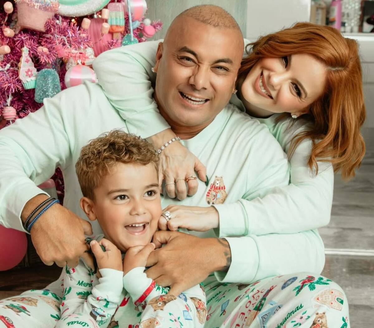 Wisin publicó tiernas fotos junto a su familia en Navidad. //Foto: @wisin
