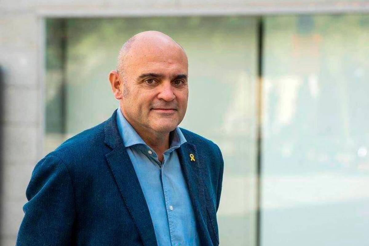 Vendrell aclara donación de ‘Papá Pitufo’ y rechaza reunión en Madrid