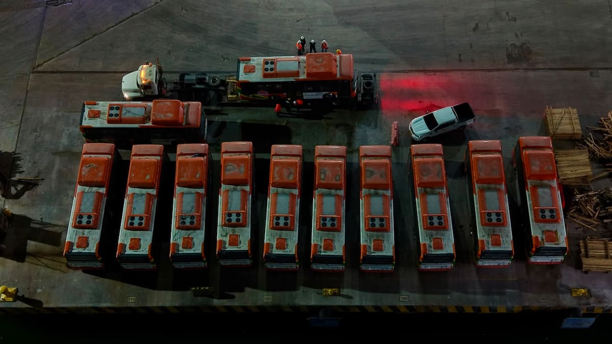 Los nuevos buses de Transcaribe se preparan para prestar servicio. // Foto: cortesía - Alcaldía de Cartagena