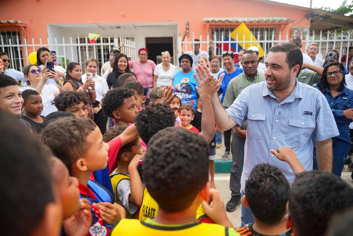 Gobernador Yamil Arana entrega calles en San Francisco y Siete de Agosto. // Foto: cortesía - Gobernación de Bolívar.